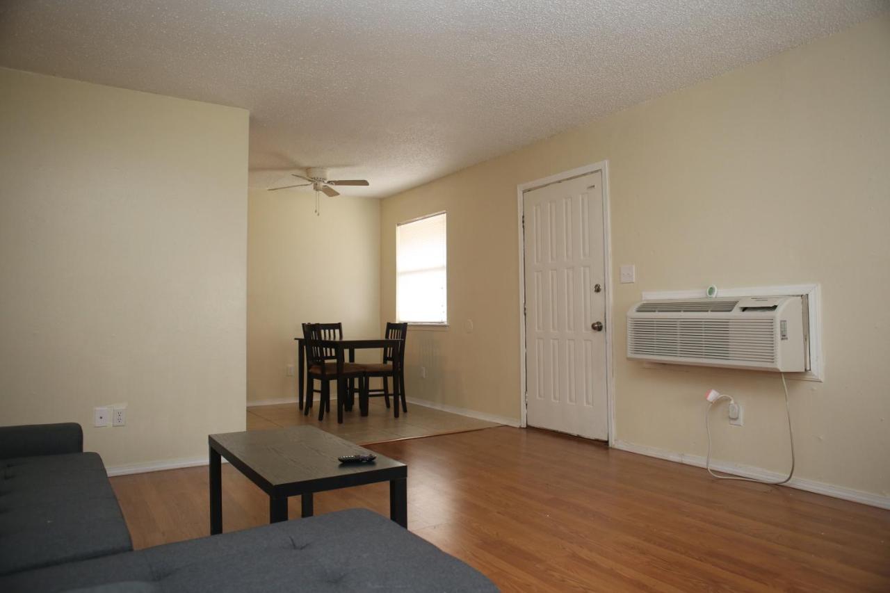 Apartmán 2 Bed/ 1 Bath Next To Ft. Sill Lawton Exteriér fotografie